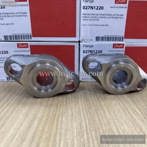Danfoss 027N1220 flange with leak-proof design