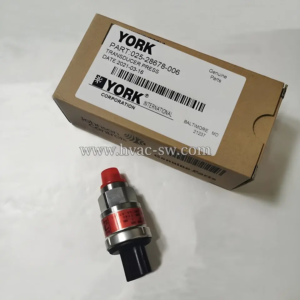 York 025-28678-006 Pressure Transducer -picture-main