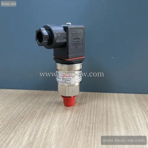 Danfoss 060G2102 AKS33 Industrial Pressure Sensor