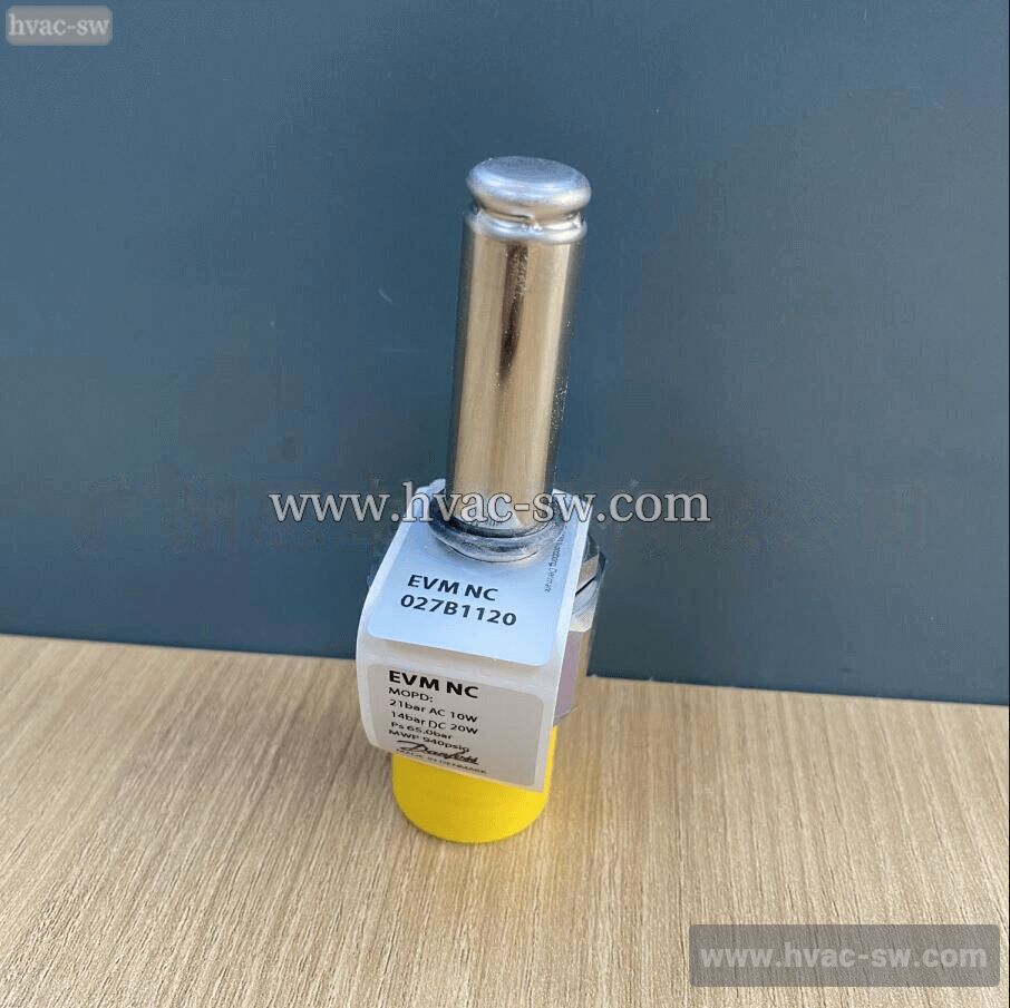 Danfoss 027B1120 Solenoid Pilot Valve New -picture-main