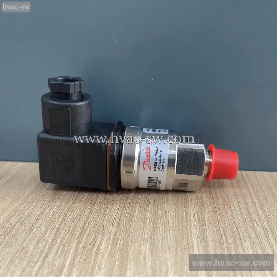 Danfoss 060G2101 AKS33 Pressure Sensor High Accuracy -picture-1